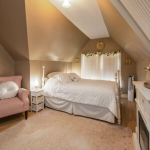 Pineapple Room